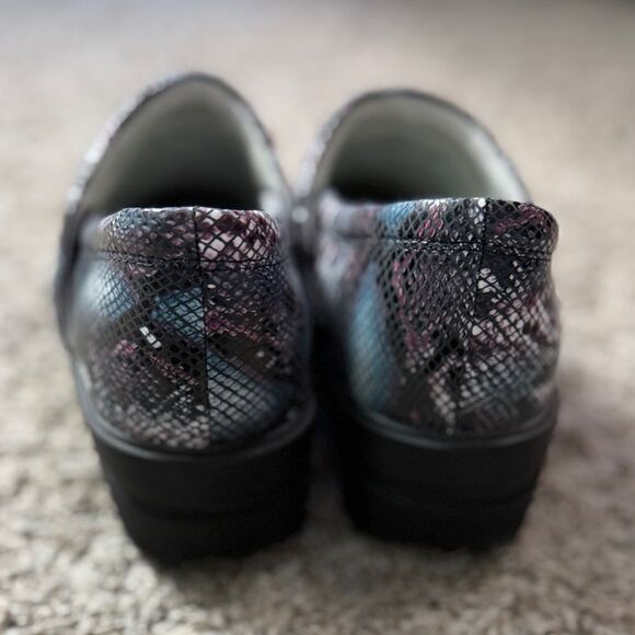 Align Indya Leather Pink, Blue & Black Leather Snakeskin Clogs - Picture 3 of 5